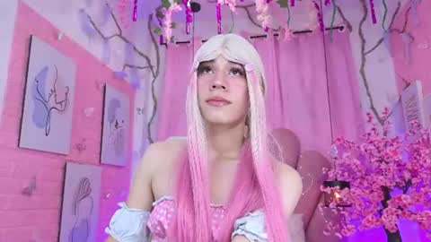 Snapshot of daripqueen chatting on June 22, 2:03 pm DaripQueen online show from June 22, 2:03 pm