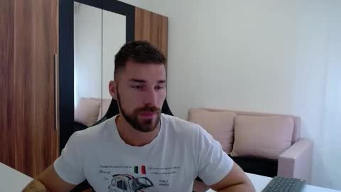 darius_94 online show from October 30, 8:05 am