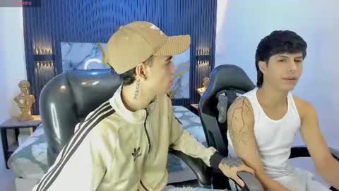 Snapshot of dark_desiree18 chatting on July 3, 2:07 am DARCK online show from July 3, 2:07 am