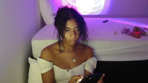 Snapshot of dark_enchantress_ chatting on March 21, 8:19 am Sofia online show from March 21, 8:19 am
