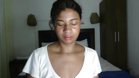 Snapshot of dark_enchantress_ chatting on March 28, 7:46 pm Sofia online show from March 28, 7:46 pm