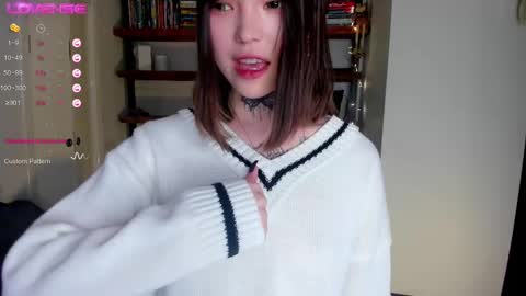 Snapshot of dark_ester chatting on March 11, 4:51 pm Ester online show from March 11, 4:51 pm