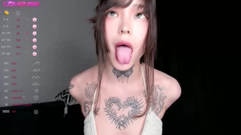 Snapshot of dark_ester chatting on October 1, 2:23 pm Ester online show from October 1, 2:23 pm