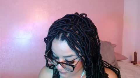 dark_flama online show from February 28, 12:44 am