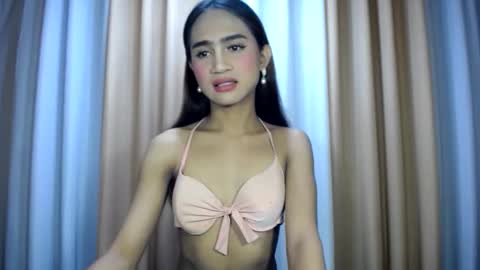 Snapshot of dark_hurohuro19 chatting on June 2, 12:34 am LIANNA online show from June 2, 12:34 am