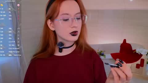 Lola online show from March 31, 2:13 am