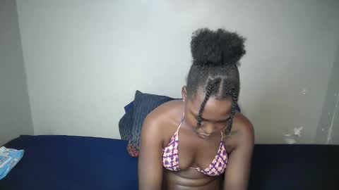 Snapshot of dark_lovly chatting on March 2, 7:15 am dark_lovly online show from March 2, 7:15 am