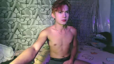 Snapshot of dark_lustxox chatting on April 2, 11:30 am dark_lustxox online show from April 2, 11:30 am
