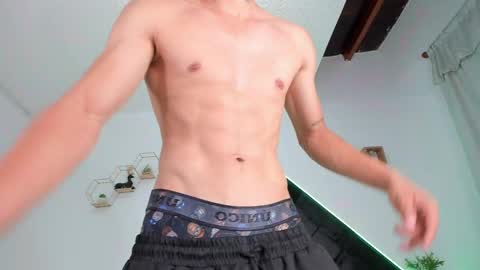 dark_valentino online show from April 2, 3:15 am