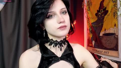 Vamp  online show from December 3, 9:01 pm