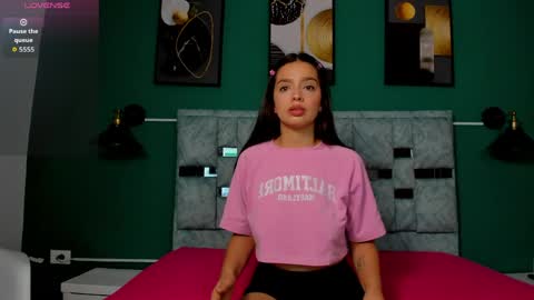 Snapshot of darkangeline chatting on April 9, 12:10 pm darkangeline online show from April 9, 12:10 pm