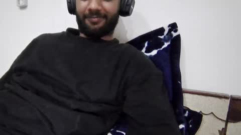 Snapshot of darkbud03 chatting on March 8, 7:17 pm just a guy online show from March 8, 7:17 pm