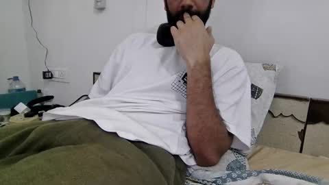Snapshot of darkbud03 chatting on March 25, 5:24 am just a guy online show from March 25, 5:24 am