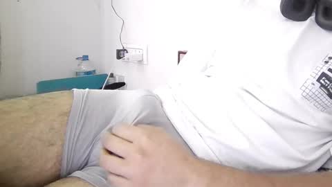 Snapshot of darkbud03 chatting on March 26, 7:14 am just a guy online show from March 26, 7:14 am