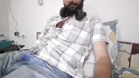Snapshot of darkbud03 chatting on March 27, 10:48 am just a guy online show from March 27, 10:48 am