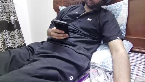 Snapshot of darkbud03 chatting on May 2, 7:08 pm just a guy online show from May 2, 7:08 pm