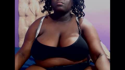 darkgiantmelanin online show from January 12, 5:56 am