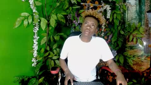 Snapshot of darkiin_ftm_ chatting on February 28, 4:02 am darkiin_ftm_ online show from February 28, 4:02 am