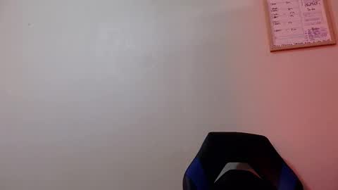 Snapshot of darkkras chatting on March 11, 11:01 am Darkkras online show from March 11, 11:01 am