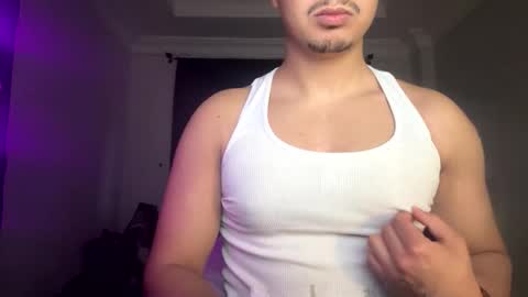 Snapshot of darklight69s25 chatting on April 19, 7:16 pm darklight69s25 online show from April 19, 7:16 pm