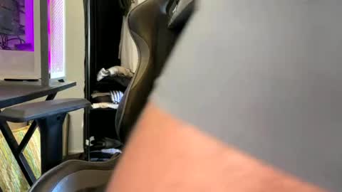 Snapshot of darklight69s25 chatting on May 30, 9:17 am darklight69s25 online show from May 30, 9:17 am