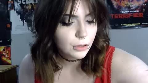 Snapshot of darklingdesirex chatting on January 12, 4:29 am Angel online show from January 12, 4:29 am