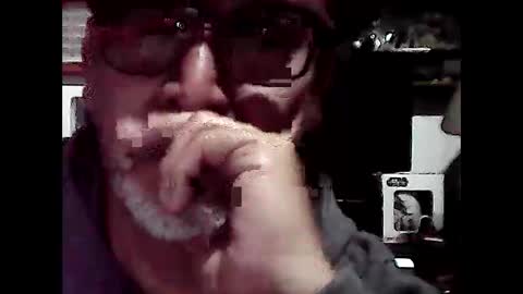 Snapshot of darkma82 chatting on March 16, 4:29 am darkma82 online show from March 16, 4:29 am