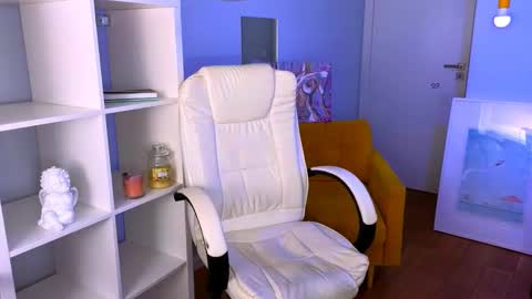 darkmoon____ online show from November 29, 4:43 pm