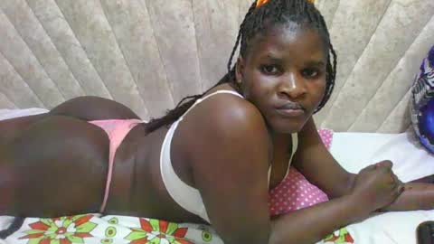 Snapshot of darknipples2 chatting on June 22, 3:25 am SHANICE online show from June 22, 3:25 am
