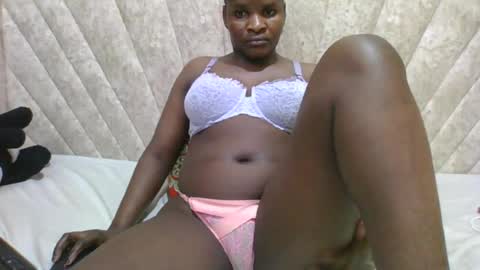 Snapshot of darknipples2 chatting on July 19, 9:18 pm SHANICE online show from July 19, 9:18 pm