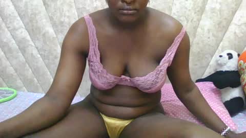 Snapshot of darknipples2 chatting on July 25, 2:53 am SHANICE online show from July 25, 2:53 am