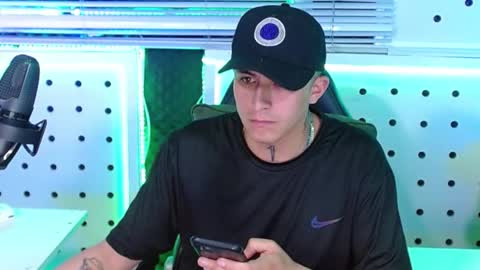 DARKO0717 online show from December 18, 2:50 am