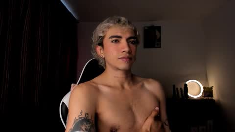 Snapshot of darkodark0 chatting on October 16, 7:04 pm Darko online show from October 16, 7:04 pm