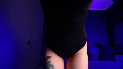 darkspark_ online show from April 16, 1:12 pm