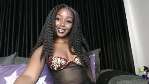 Snapshot of darktanqueen chatting on May 20, 3:45 am darktanqueen online show from May 20, 3:45 am