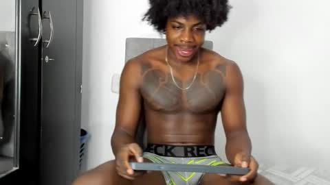 Snapshot of darktemp_ chatting on February 12, 11:05 am Darktemp online show from February 12, 11:05 am