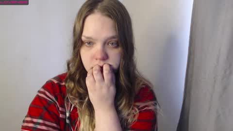 Snapshot of darling_tony18 chatting on September 18, 11:45 am darling_tony18 online show from September 18, 11:45 am