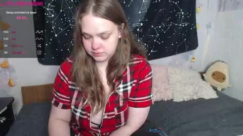 Snapshot of darling_tony18 chatting on April 29, 6:03 pm darling_tony18 online show from April 29, 6:03 pm