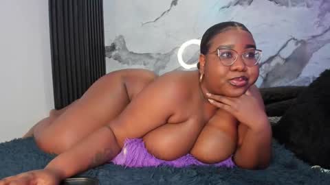  Darnell Queen online show from November 21, 4:49 pm