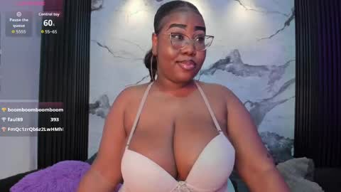 Snapshot of darnellqueen chatting on May 1, 6:12 pm Darnell Queen online show from May 1, 6:12 pm