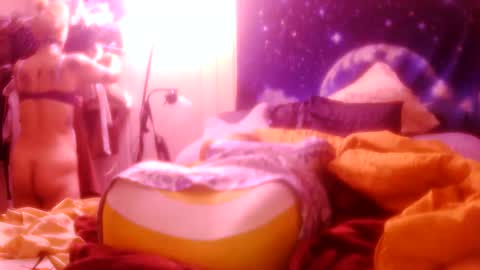 darnette_daisy online show from May 5, 6:10 am
