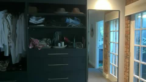 dartanian0001 online show from September 25, 8:56 pm