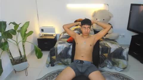 darwinandbrayan online show from March 2, 7:21 pm