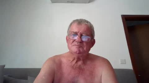 Snapshot of darwincock chatting on June 26, 5:12 am darwincock online show from June 26, 5:12 am