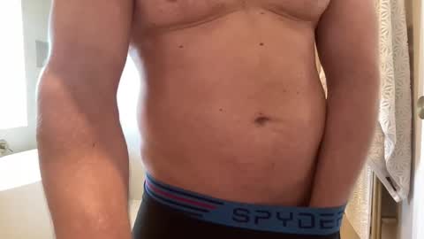 Snapshot of darwins_dessert chatting on April 22, 5:03 pm darwins_dessert online show from April 22, 5:03 pm