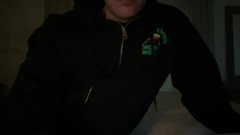 Snapshot of darwins_dessert chatting on June 15, 8:33 pm darwins_dessert online show from June 15, 8:33 pm