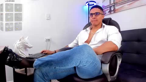 Dash online show from October 25, 1:07 pm