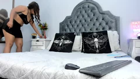 Snapshot of dasharoose chatting on April 23, 8:33 pm Dasha online show from April 23, 8:33 pm