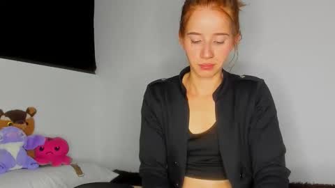 Dafne online show from March 18, 2:04 am