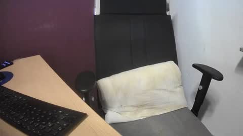 Snapshot of dauergeiil chatting on January 13, 2:32 pm dauergeiil online show from January 13, 2:32 pm